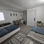 Apartment Fly &