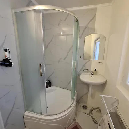 Fly & アパート Laktaši